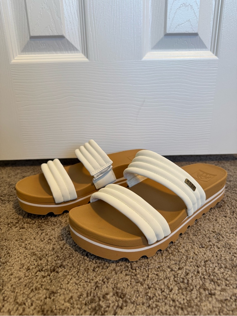White Reef Platform Slide Sandals - Women's 🪸